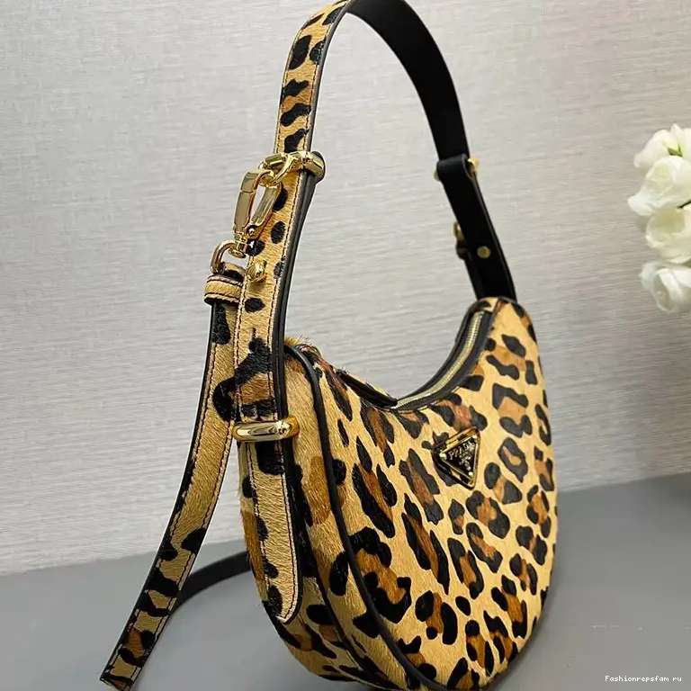 Fashionrepsfam ru 2411YA0022 Prada Bags 0615